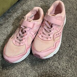Girls pink saucony sparkle tennis shoes size 2.5 brand new